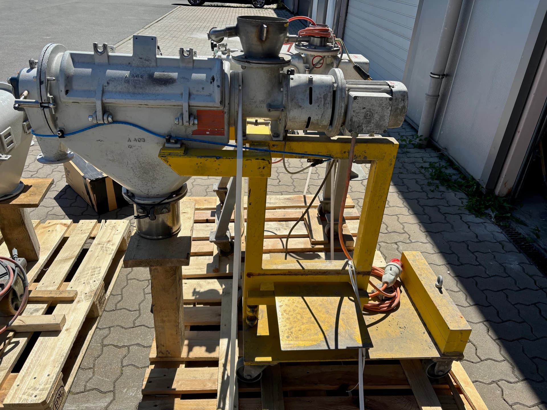 Azo E 360 - Image 2